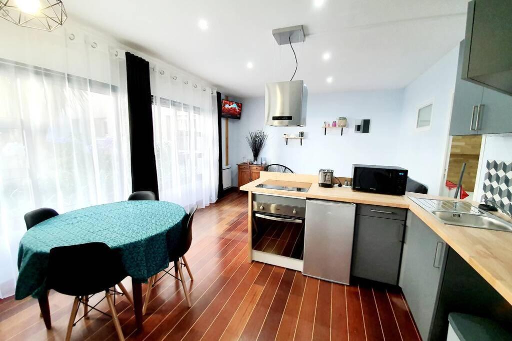 Appartement Lumineux Tout Confort De 33M2 Au Centre De 반느 외부 사진
